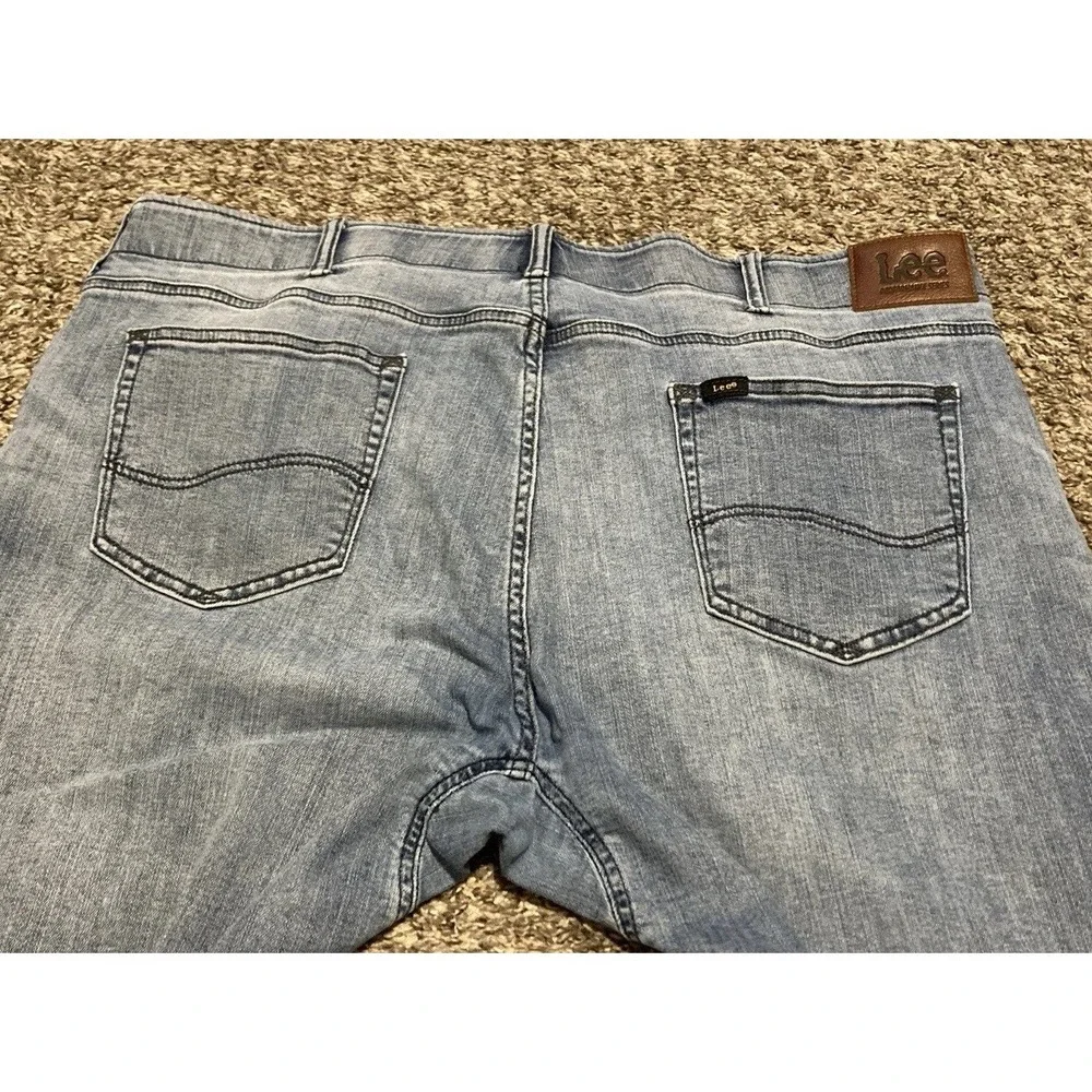Lee Extreme Motion Slim Fit Straight Leg Jeans Men's 42x32 Light Wash Stretch